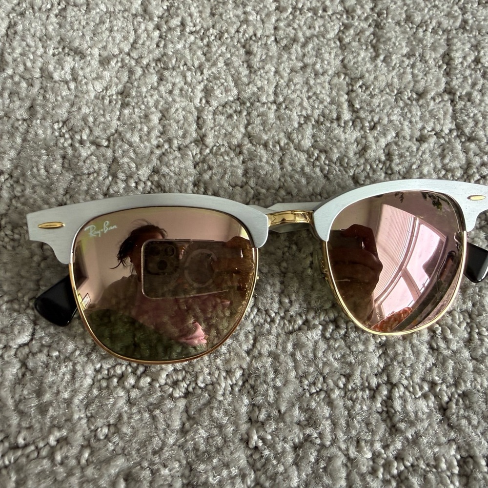 Ray-Ban Clubmaster Flash Sunglasses – White/Gold with Pink Mirrored Lenses